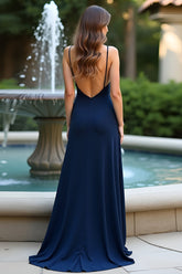 Marineblaues Spaghettiträger mit offenem Rücken Langes Hochzeitsgastkleid mit Schlitz